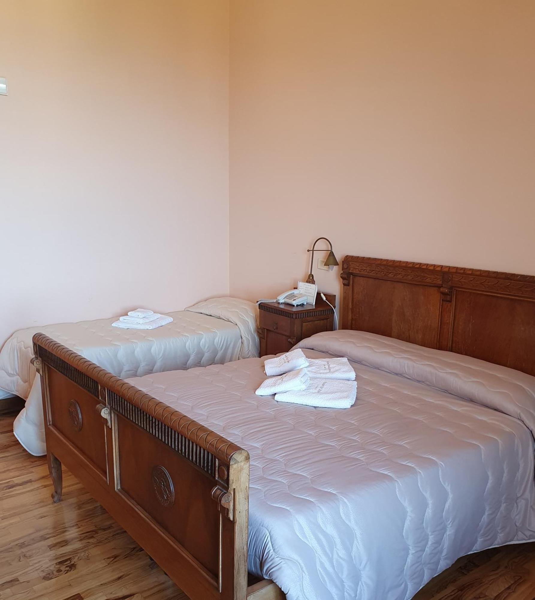 Hotel Palazzo Sant'Anna Gerace Zewnętrze zdjęcie